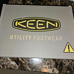 Keen steel toe work shoes size 9